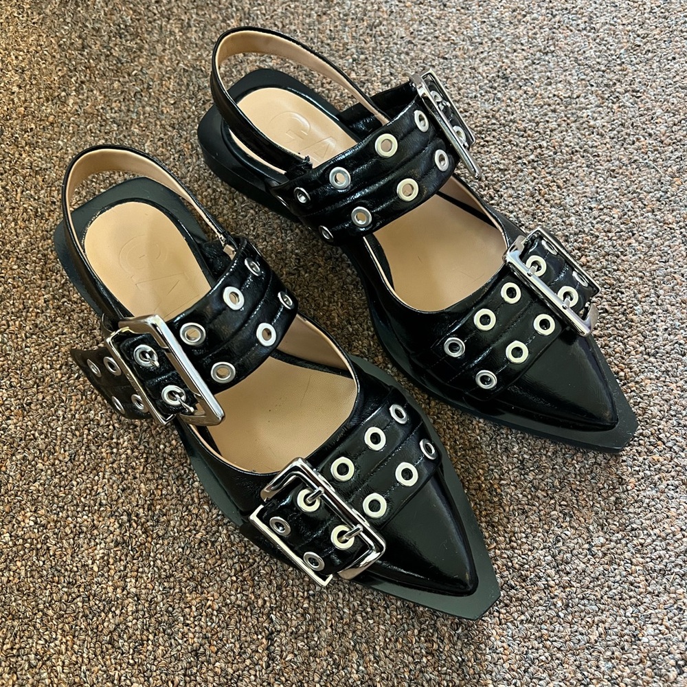 Wide Welt Buckle Ballerina Flats Naplack